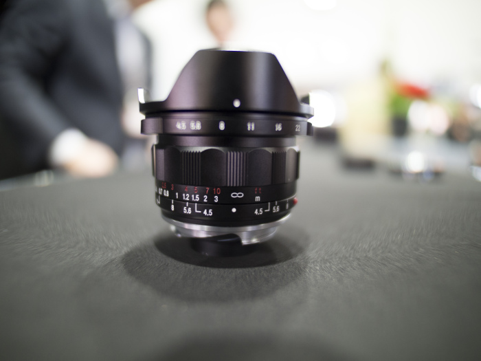 Voigtlaender_Nokton_10_5mm_095_CON_04_AAA